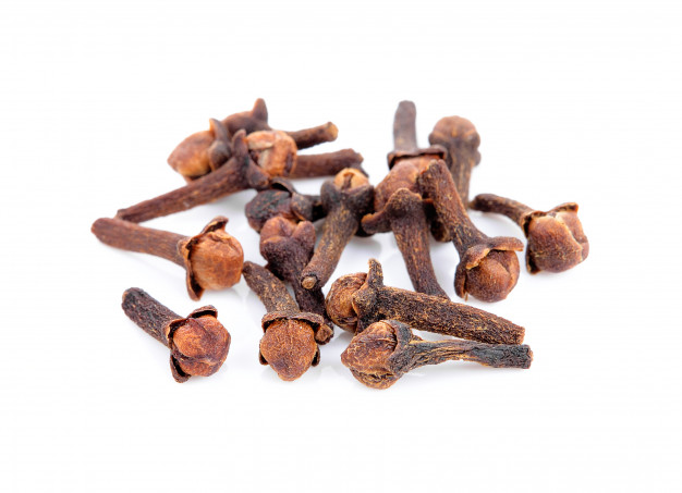 dry-cloves_62856-3196 clavo